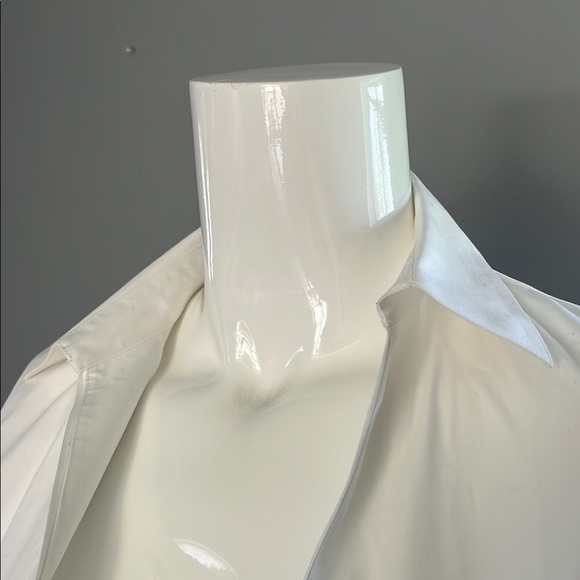 Calvin Klein White Fitted Button Down Shirt with Notched Collar - Picture 3 of 7